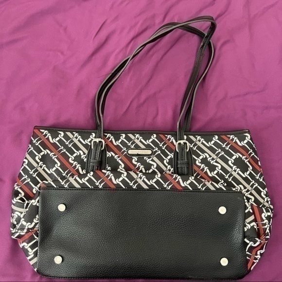 A handbag photographed for a US resale marketplace listing in September 2026